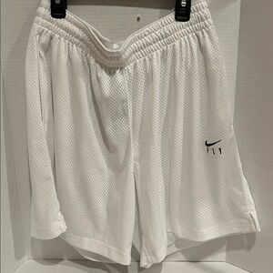 Nike Women's Swoosh Fly Basketball White Athletic Shorts CU 4573-100 Size Large
